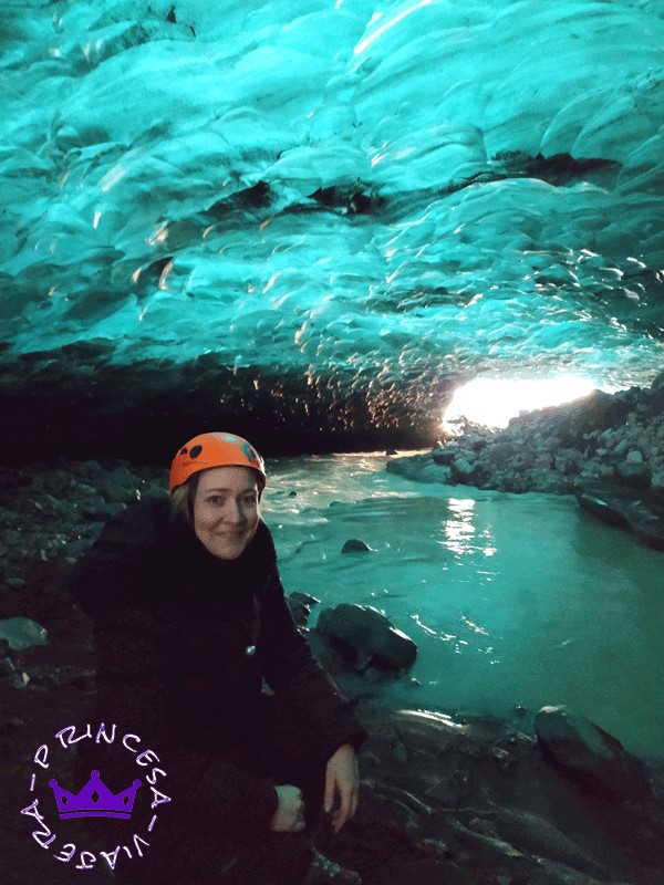 VISITAR UNA CUEVA GLACIAR EN ISLANDIA