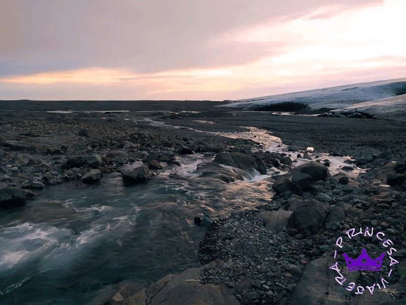 VISITAR UNA CUEVA GLACIAR EN ISLANDIA