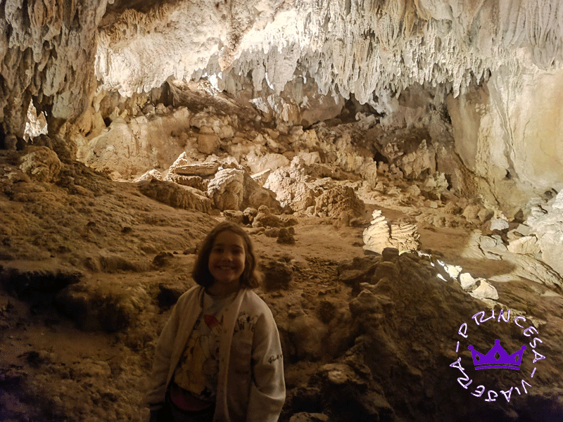 VISITA A LA CUEVA DE URDAX